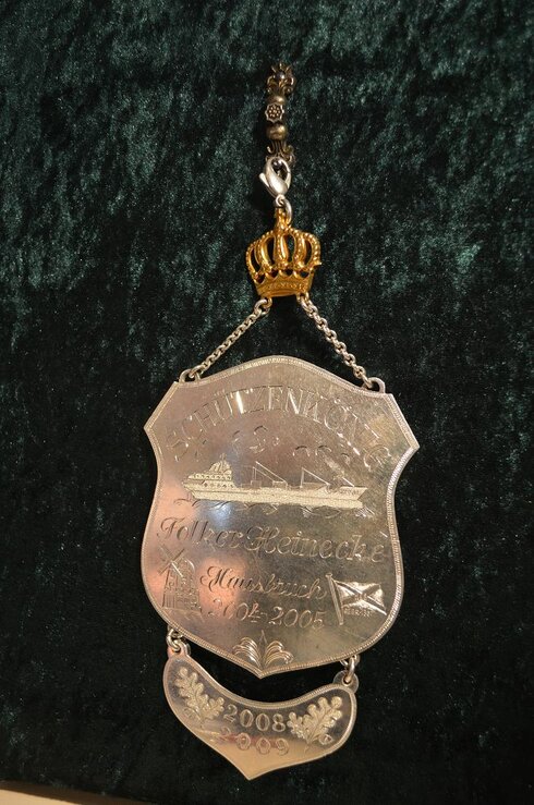 2004-2005 Folker Heinecke